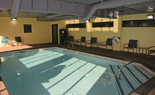 Гостиница La Quinta Inn & Suites by Wyndham Jamestown в Джеймстауне