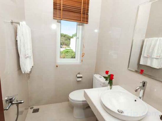 Фото Blue Sky Phu Quoc Hotel