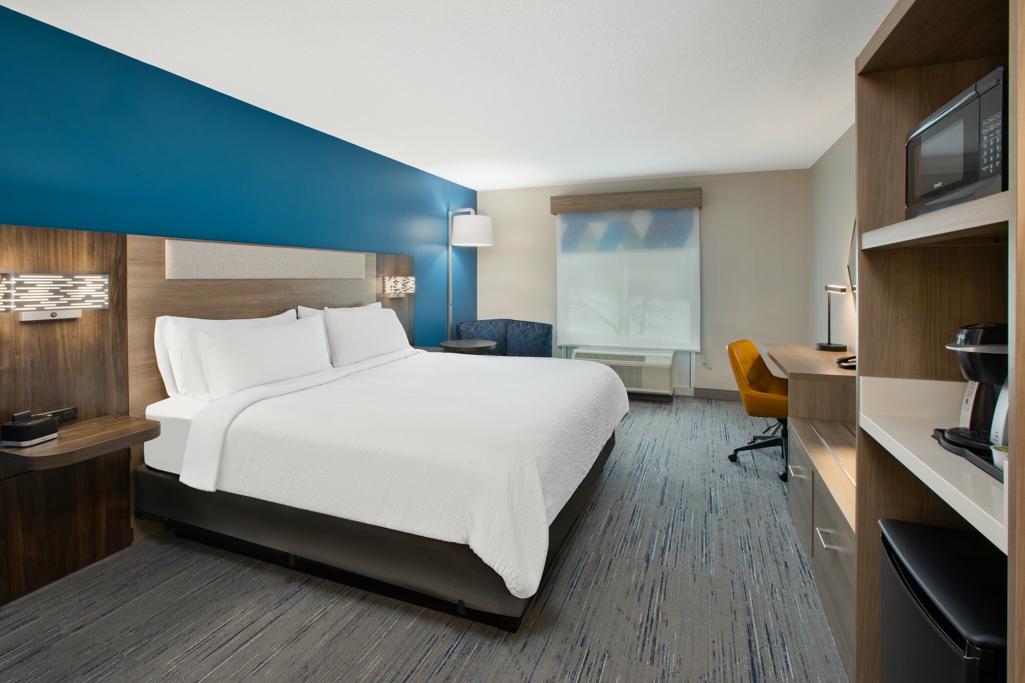 Фото Holiday Inn Express Hotel & Suites Grand Rapids-North, an Ihg Hotel