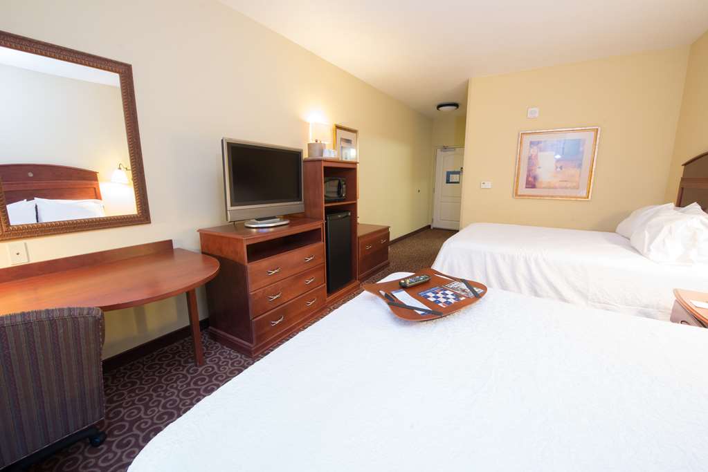 Фото Hampton Inn Bismarck