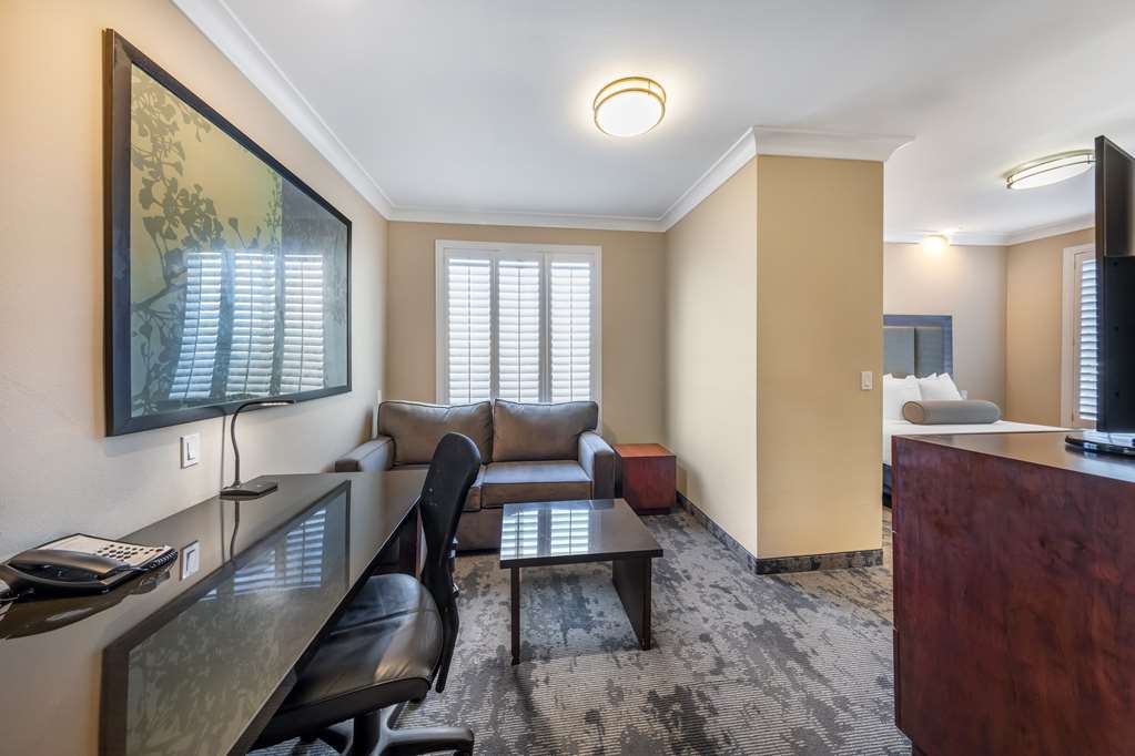 Фото Best Western Plus Avita Suites