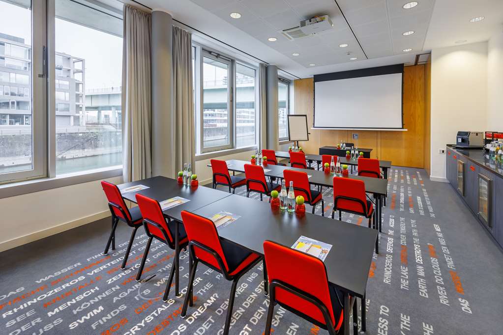 Фото Art'otel Cologne, part of Radisson Hotel Group