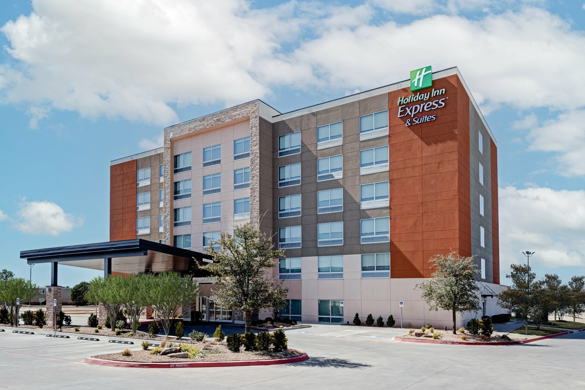 Фото Holiday Inn Express & Suites Moore, an Ihg Hotel