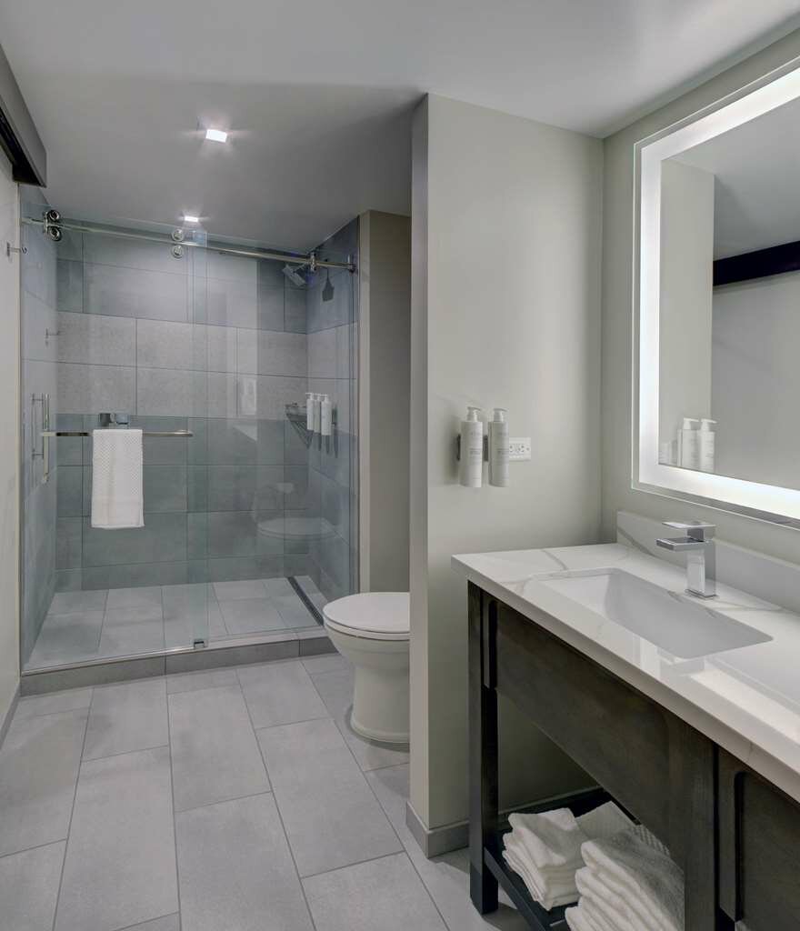 Фото Embassy Suites by Hilton Virginia Beach Oceanfront Resort