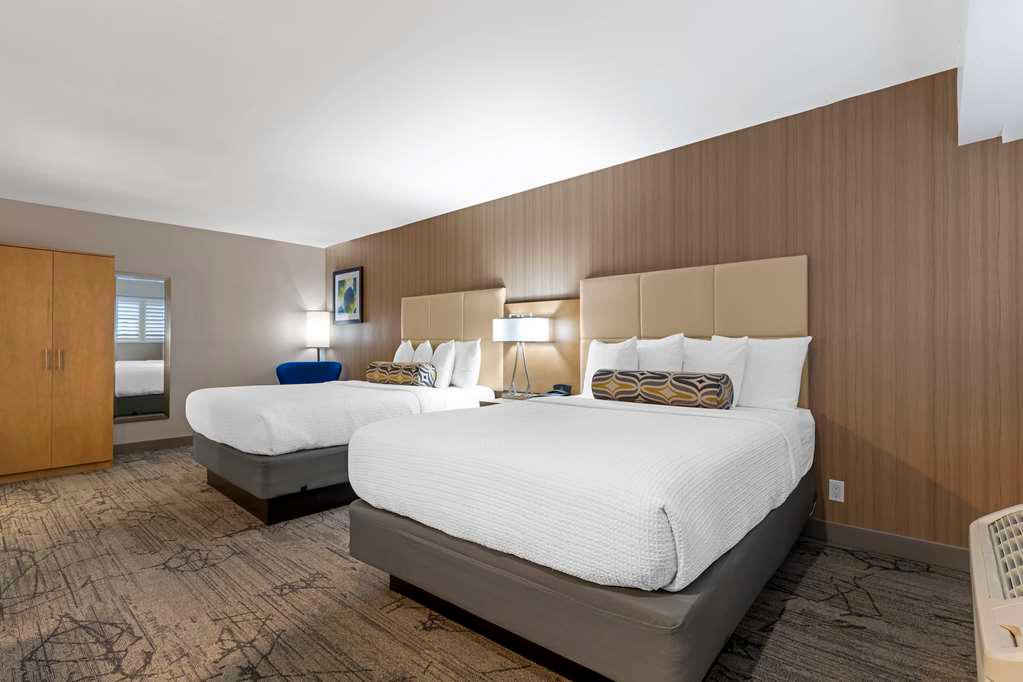 Фото Best Western Red Coach Inn