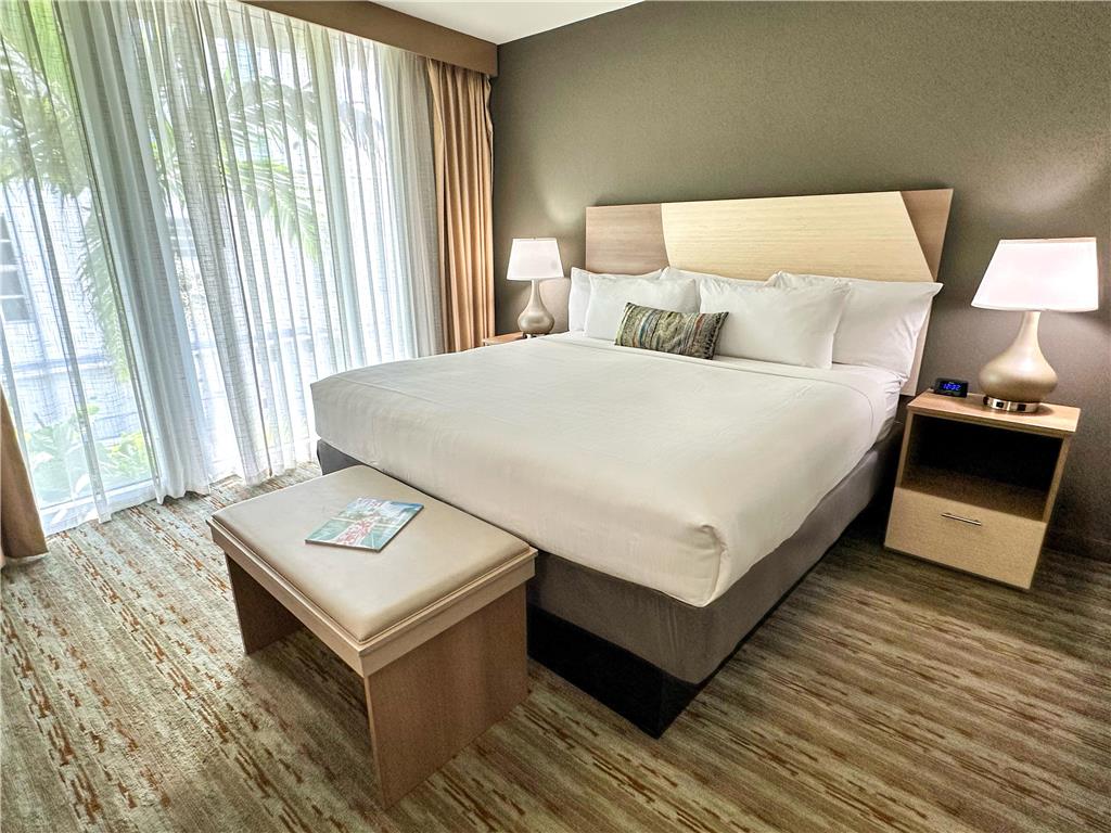 Фото Best Western Plus Atlantic Beach Resort