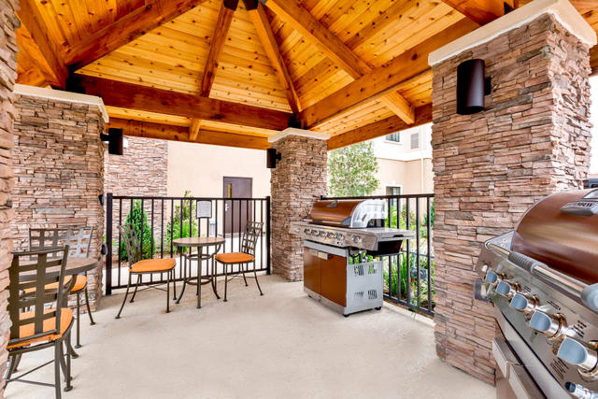 Фото Staybridge Suites College Station, an Ihg Hotel