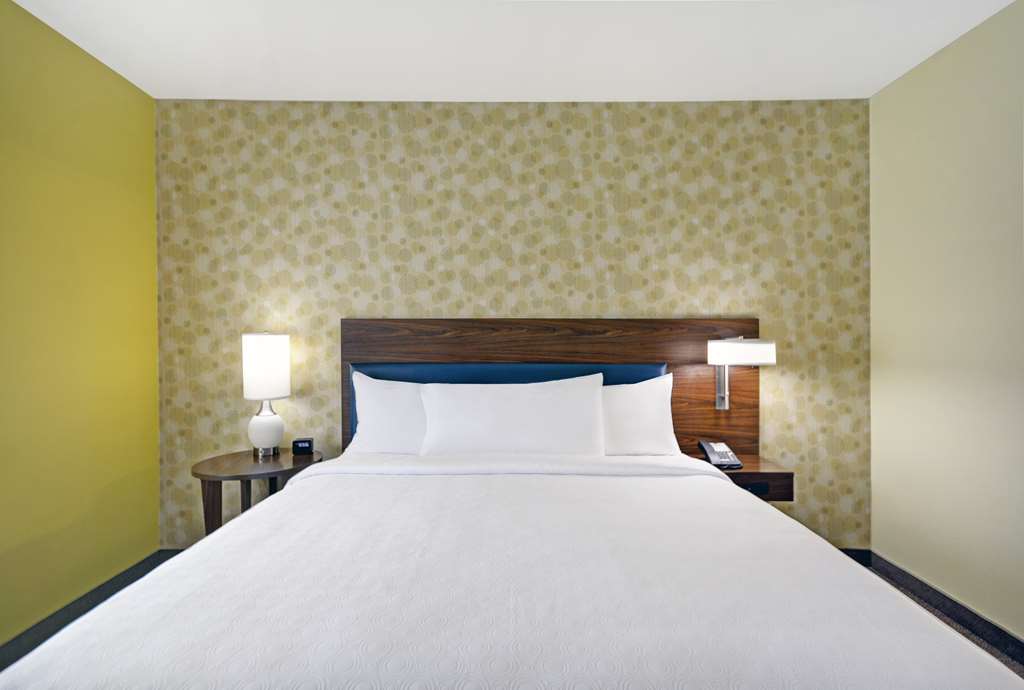 Фото Home2 Suites by Hilton Dallas DeSoto