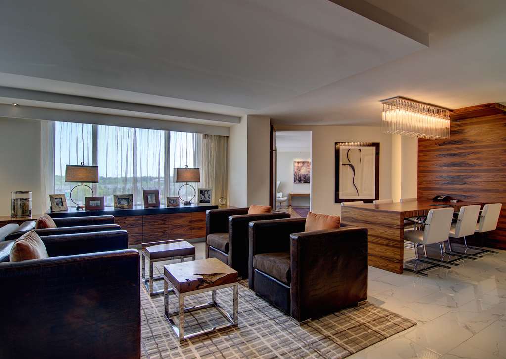 Фото Hilton McLean Tysons Corner