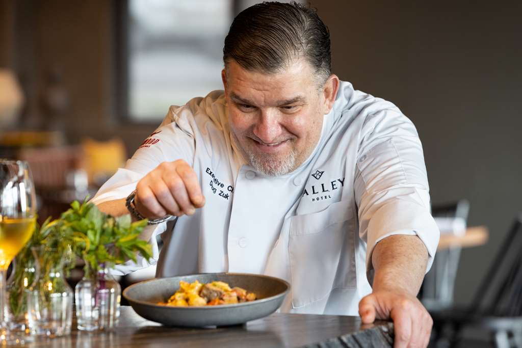 Фото Valley Hotel Homewood Birmingham, Curio Collection by Hilton