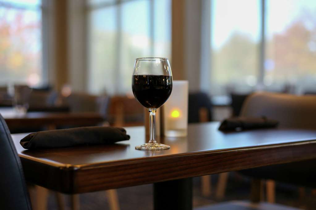Фото Hilton Garden Inn Melville