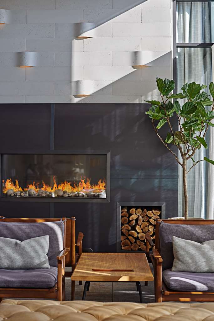 Фото The Fort Sutter Sacramento, Tapestry Collection by Hilton