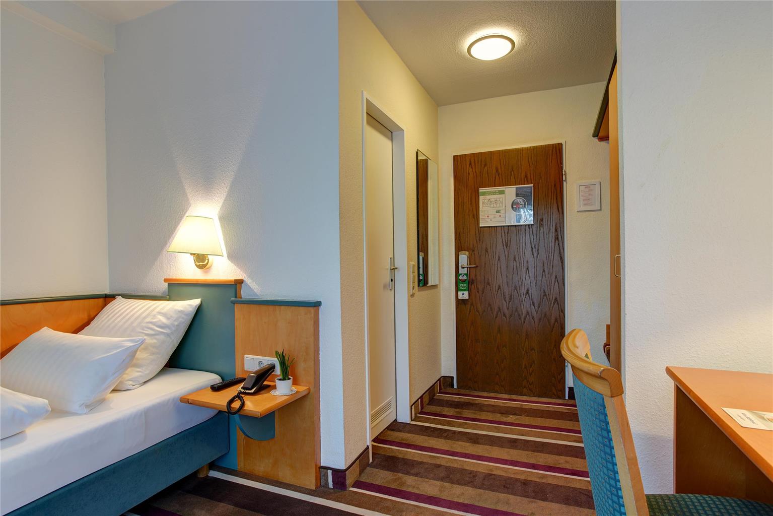 Фото  Sure Hotel by Best Western Ambassador Duesseldorf