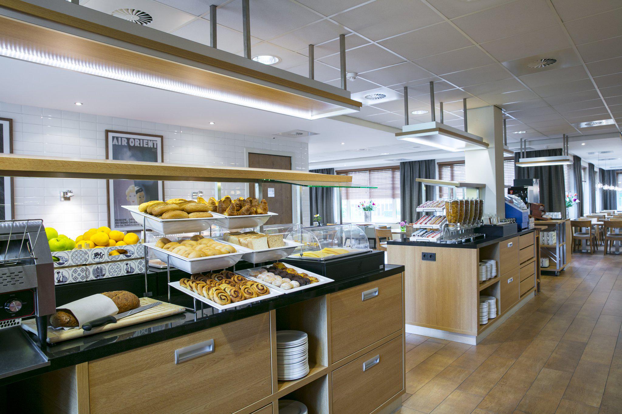 Фото Holiday Inn Express Amsterdam - Schiphol, an Ihg Hotel