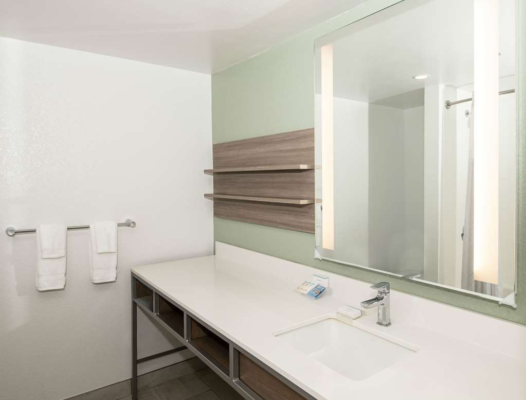 Фото Hilton Garden Inn Jacksonville Jtb/deerwood Park