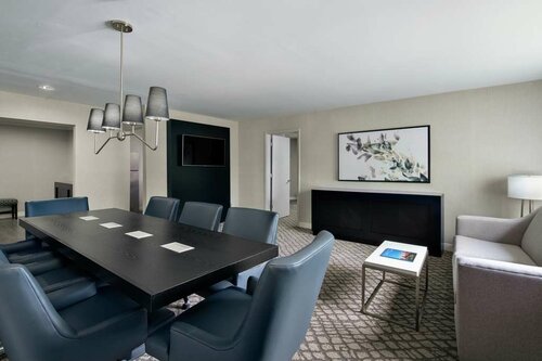Гостиница DoubleTree Suites by Hilton Hotel Charlotte - SouthPark в Штате Северная Каролина