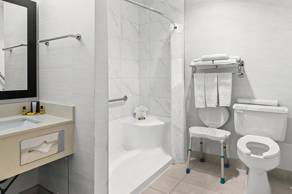 Фото Best Western Plus Langley Inn