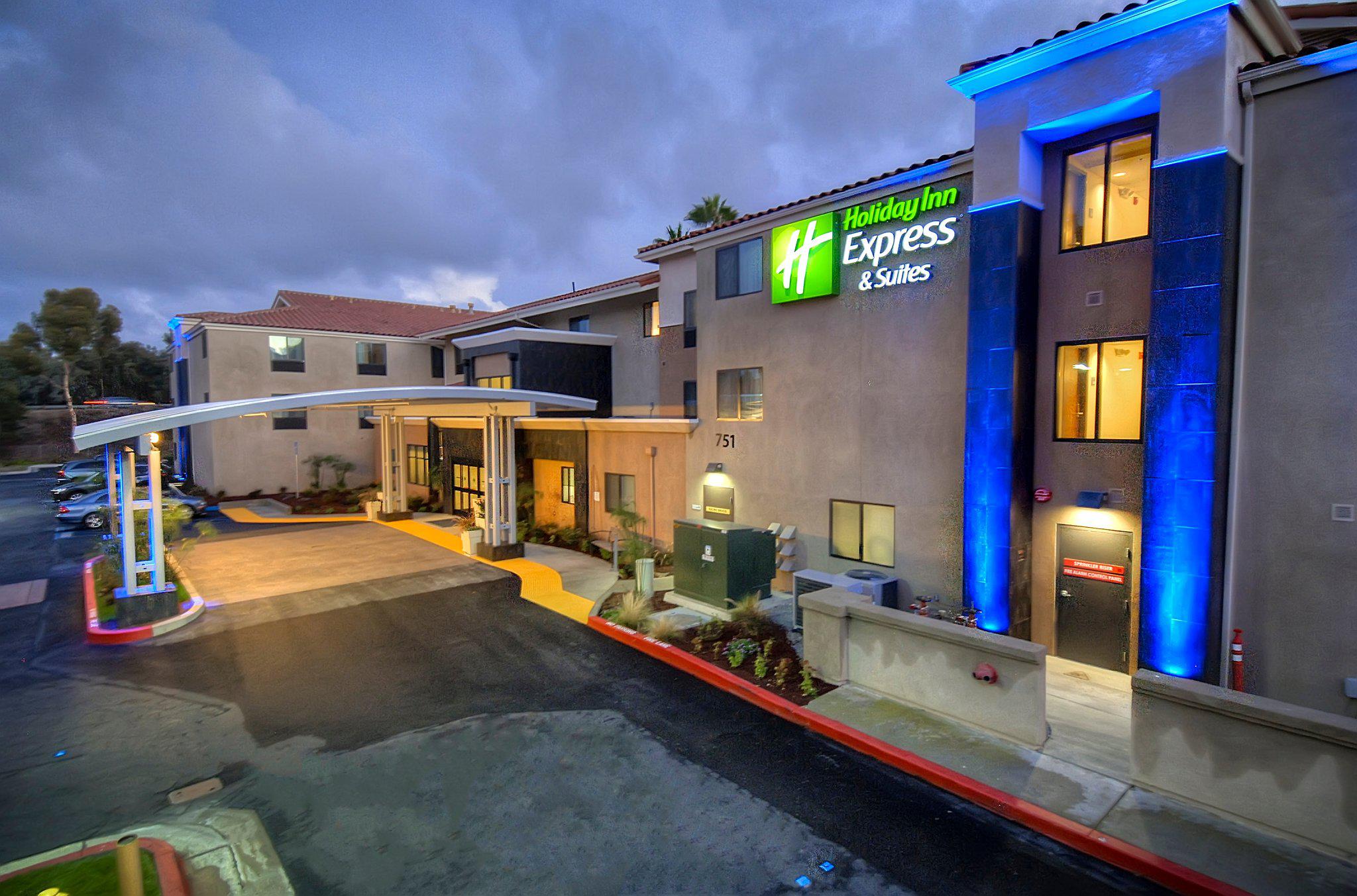 Фото Holiday Inn Express Hotel & Suites Carlsbad Beach, an Ihg Hotel