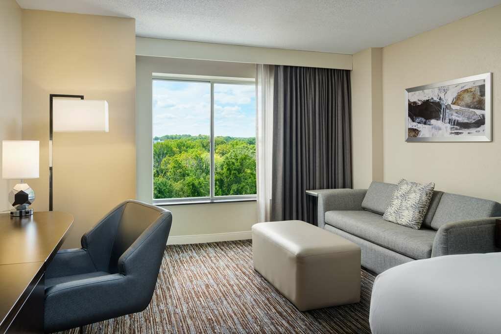 Фото DoubleTree by Hilton Greensboro