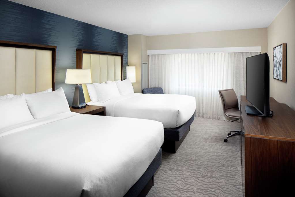 Фото DoubleTree by Hilton Nashua