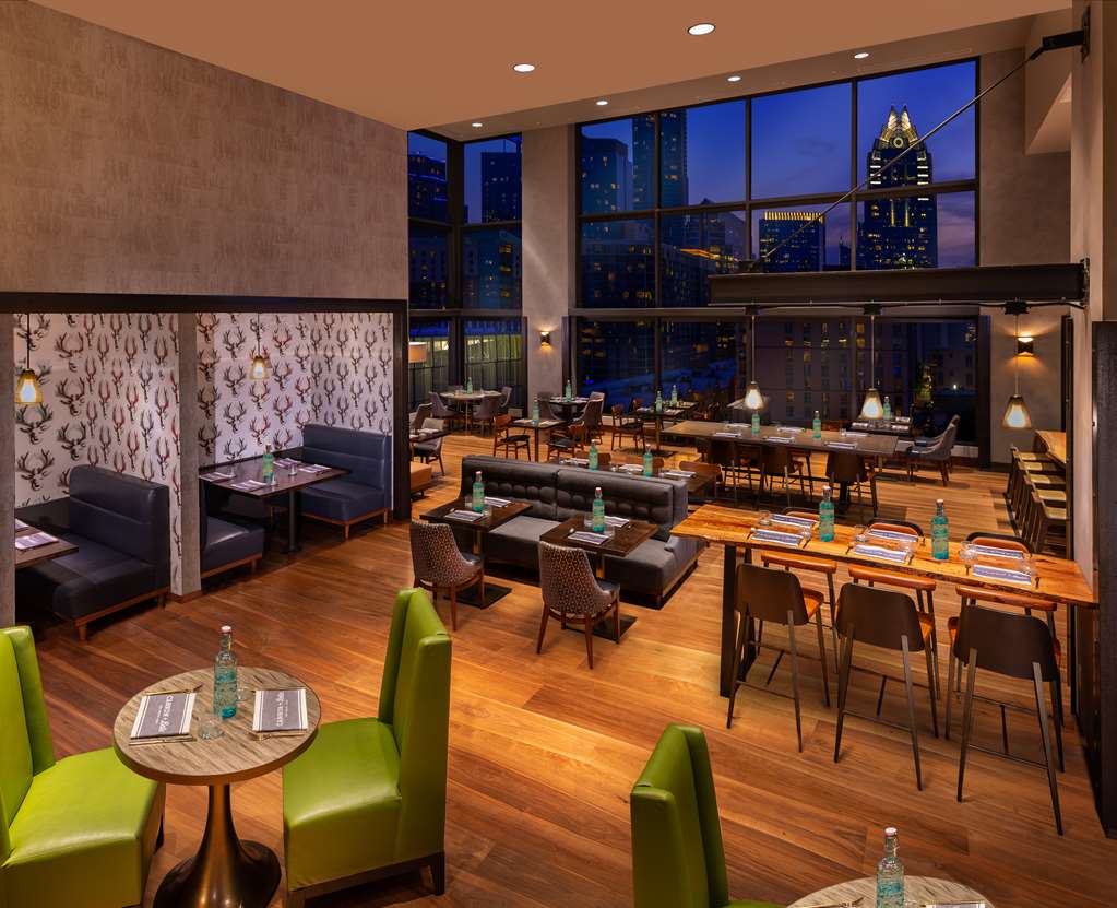 Фото Hilton Austin