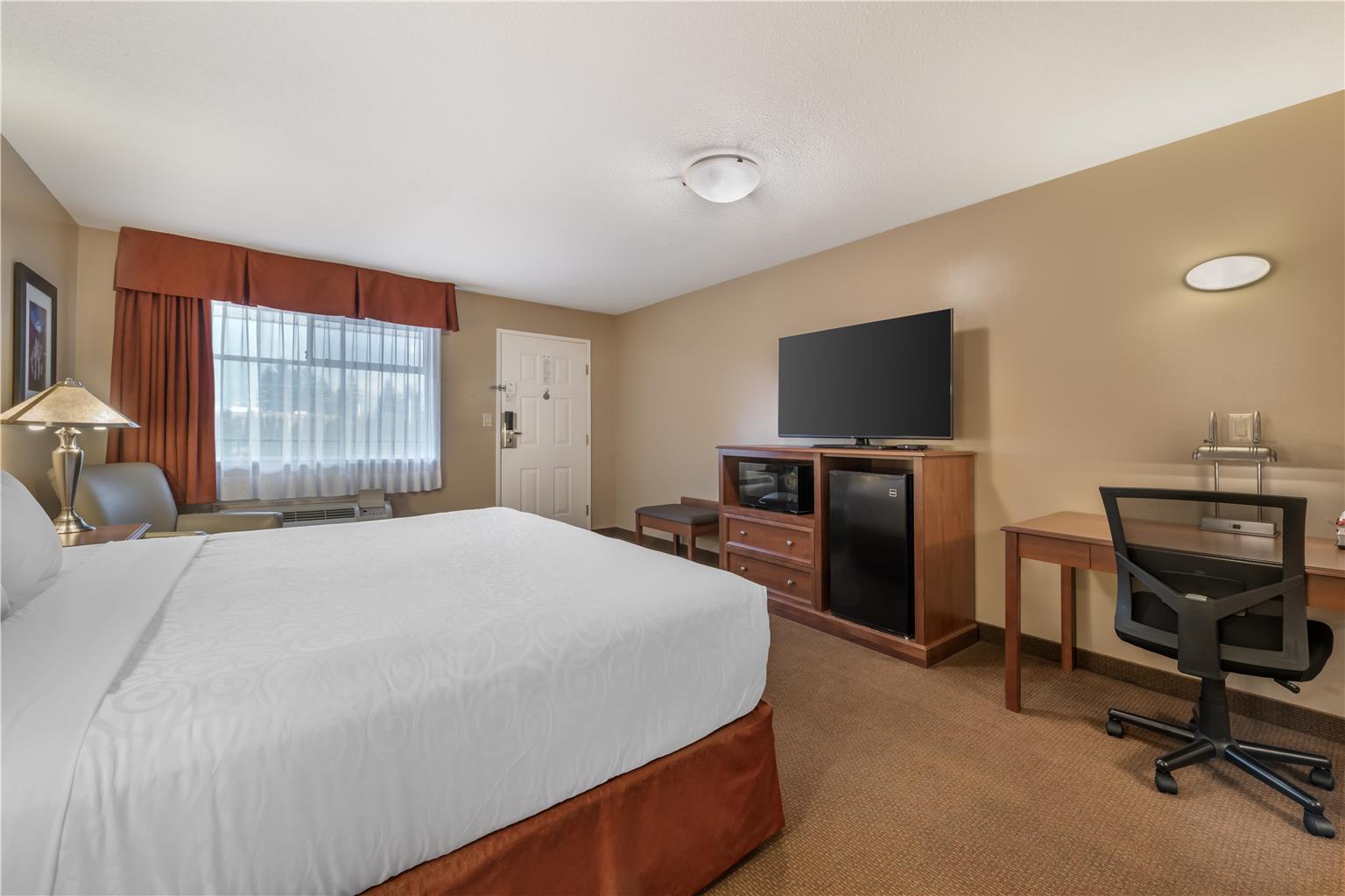 Фото Best Western Sicamous Inn