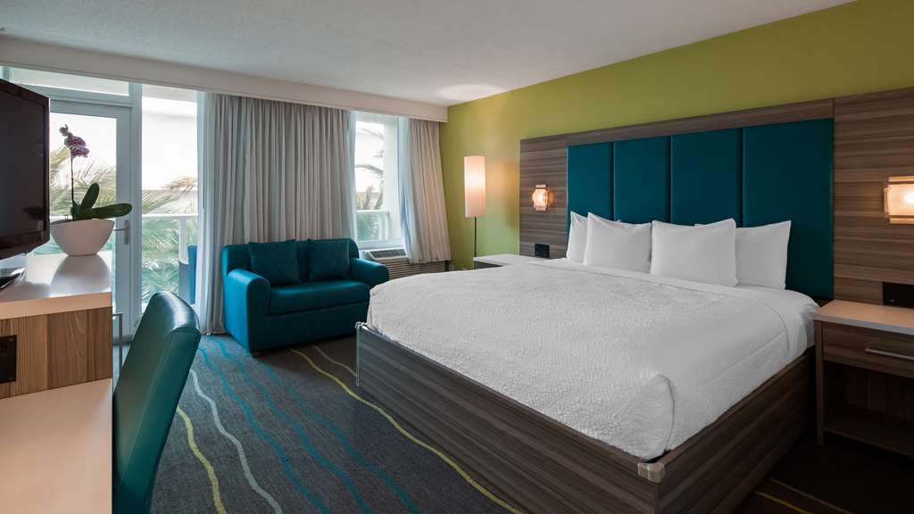 Фото Best Western Plus Oceanside Inn