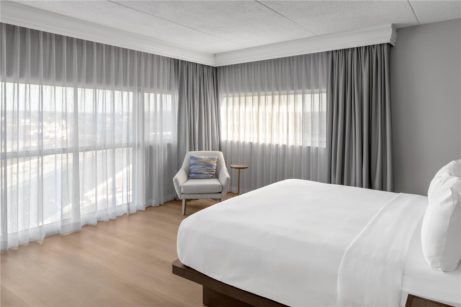 Фото Doubletree Hotel South Bend