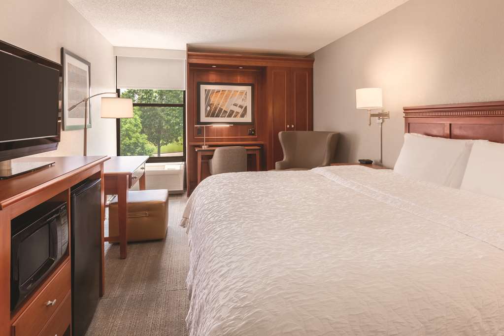 Фото Hampton Inn Des Moines-Airport