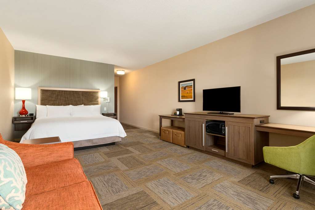 Фото Hampton Inn by Hilton Edmonton/Sherwood Park
