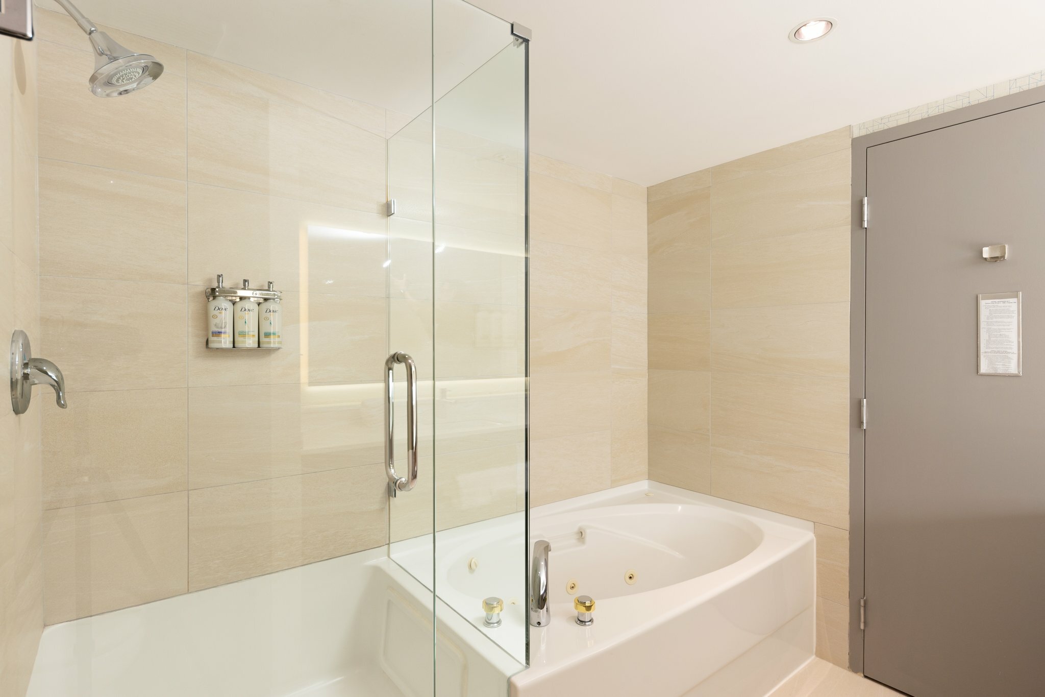 Фото Holiday Inn Express Vancouver Airport Richmond