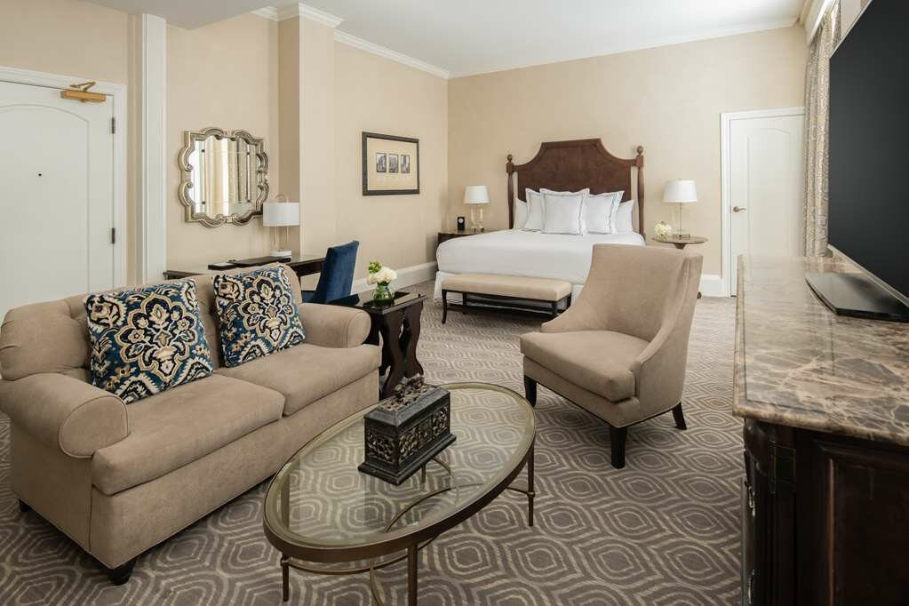 Фото The Roosevelt New Orleans, A Waldorf Astoria Hotel