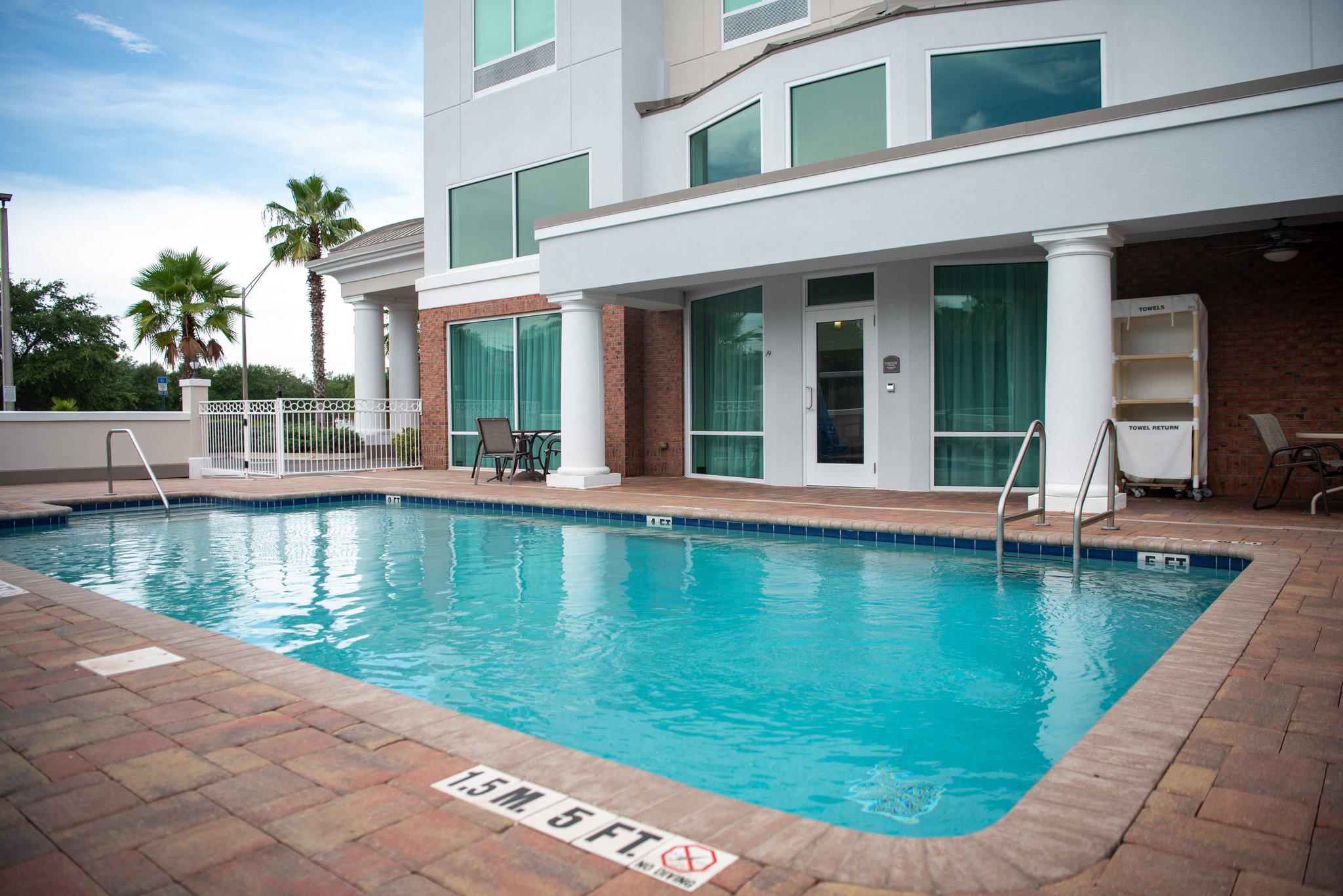 Фото Holiday Inn Express & Suites Chaffee-Jacksonville West, an Ihg Hotel