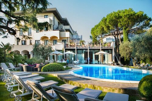 Гостиница Hotel Piccola Vela в Дезенцано-дель-Гарда