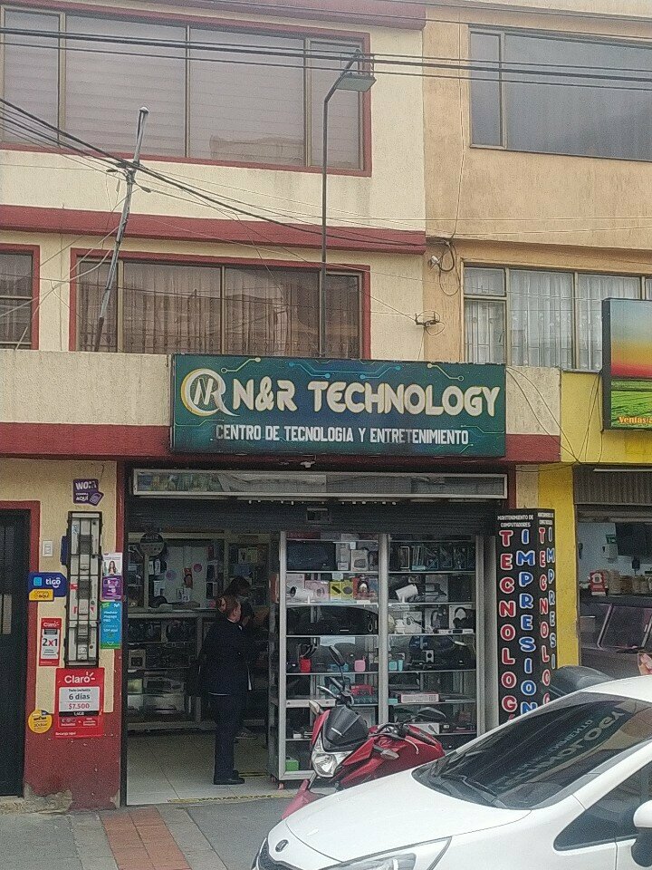 Items for mobile phones N&r Technology, Bogota, photo