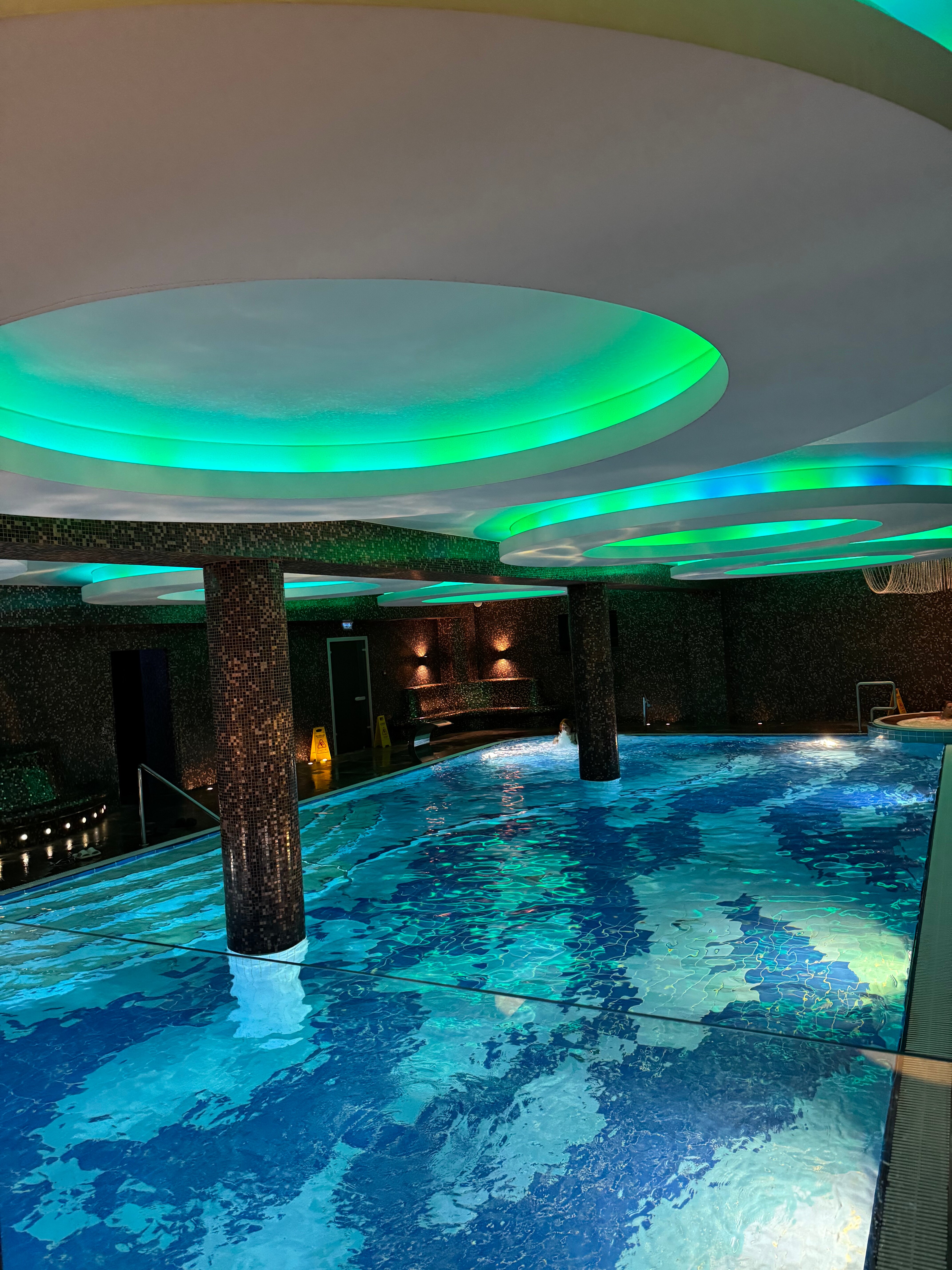 Фото Двор Подзноева, главный корпус