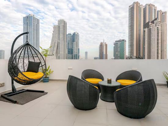 Фото Vaux Park Street