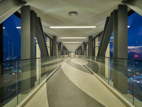 Фото Sleeping Lion Suites