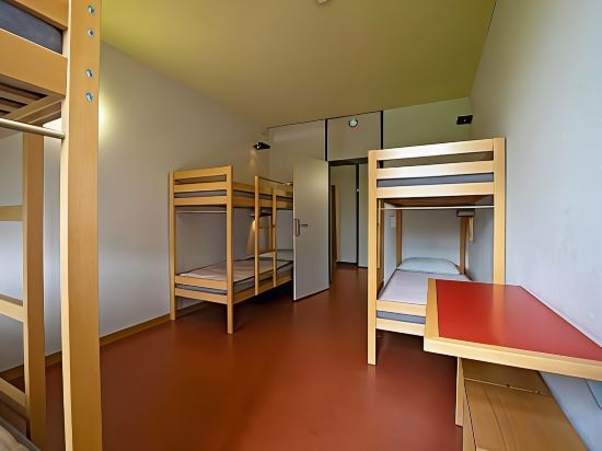 Фото Youth Hostel