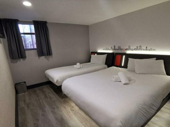 Фото EasyHotel Cardiff