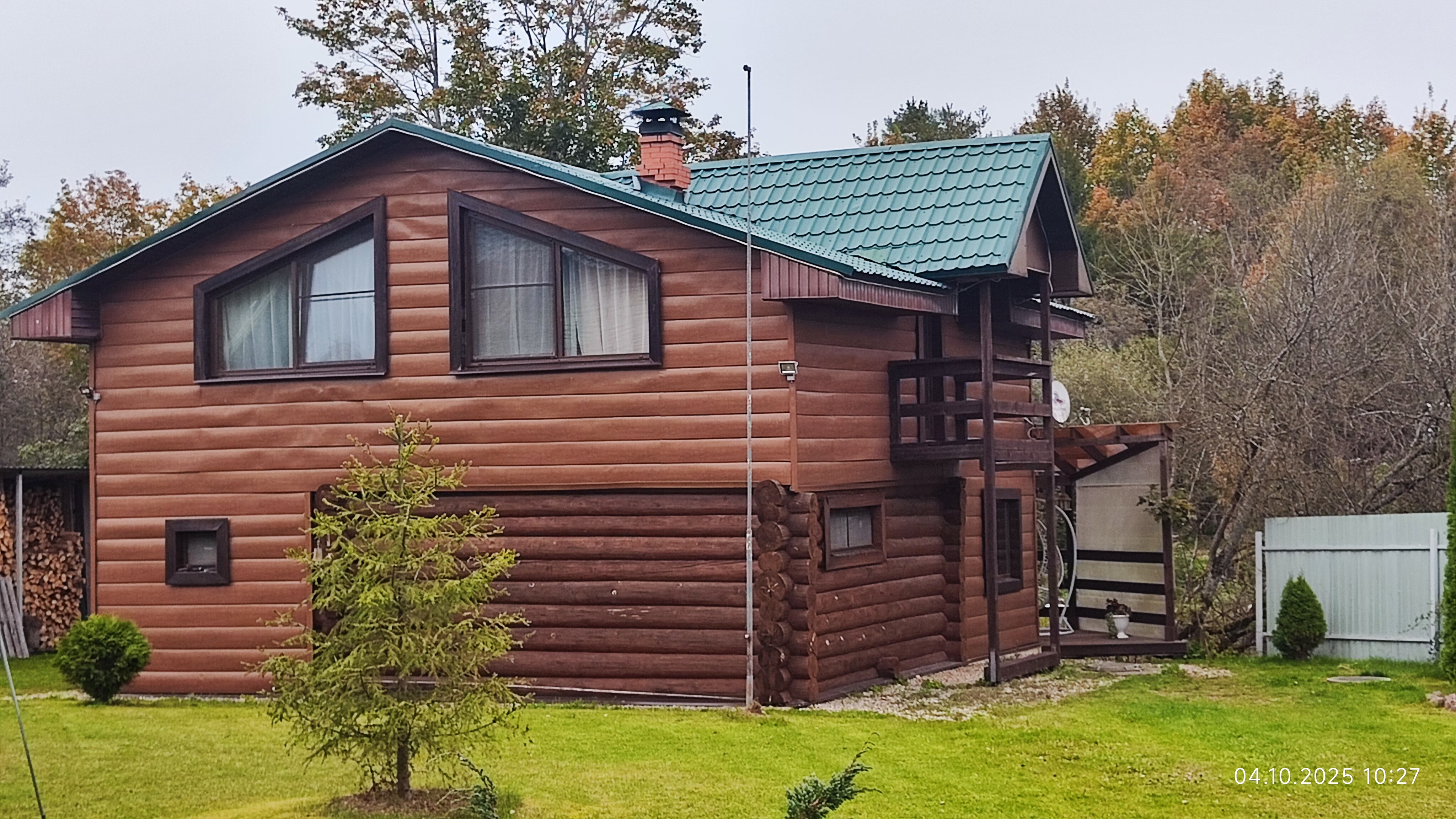 Фото Дом у реки