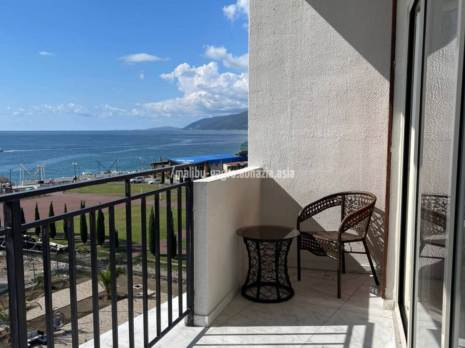 Фото Отель Малибу