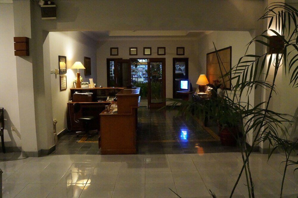 Фото Hotel Kirana