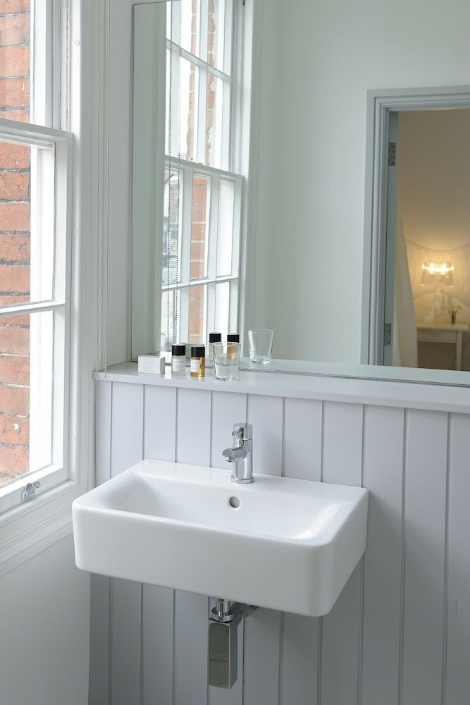 Фото Lion and Pheasant Hotel