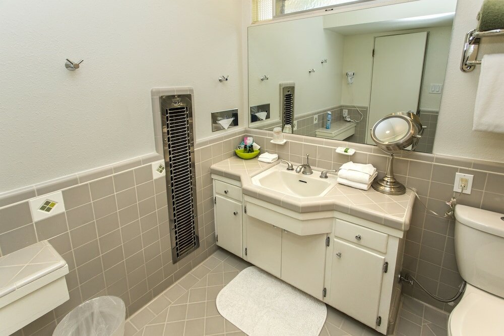 Фото Desert Riviera Hotel