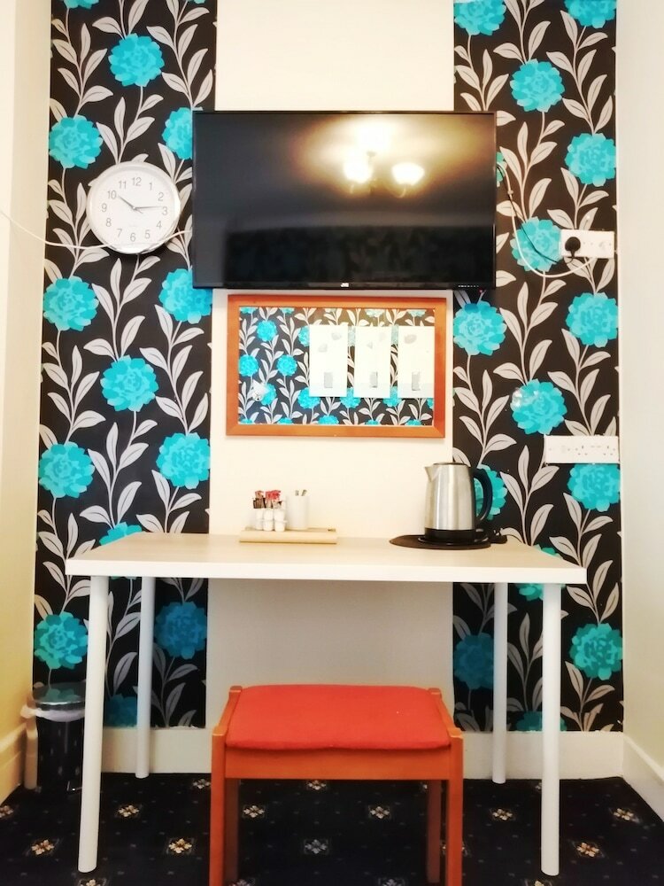 Фото Bourne Hall Hotel