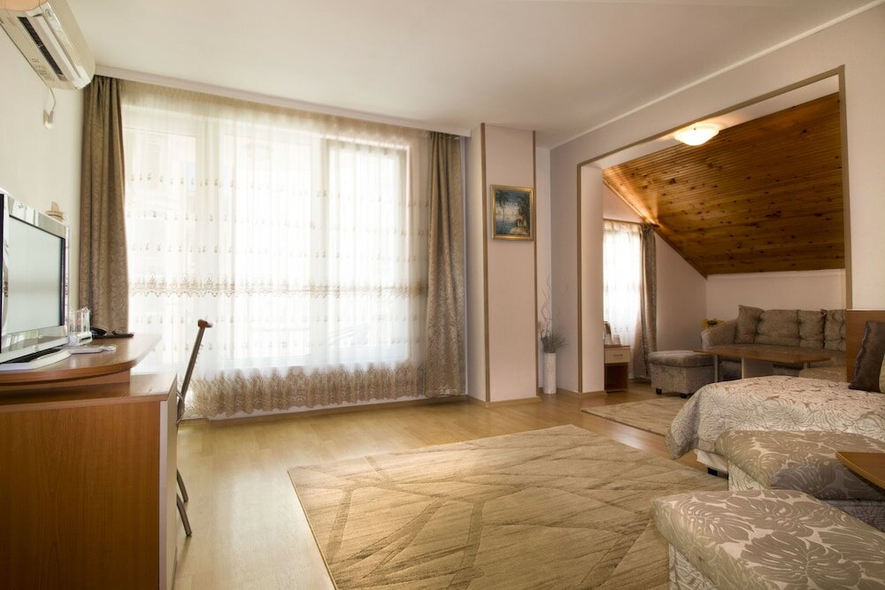 Фото Family Hotel Venera