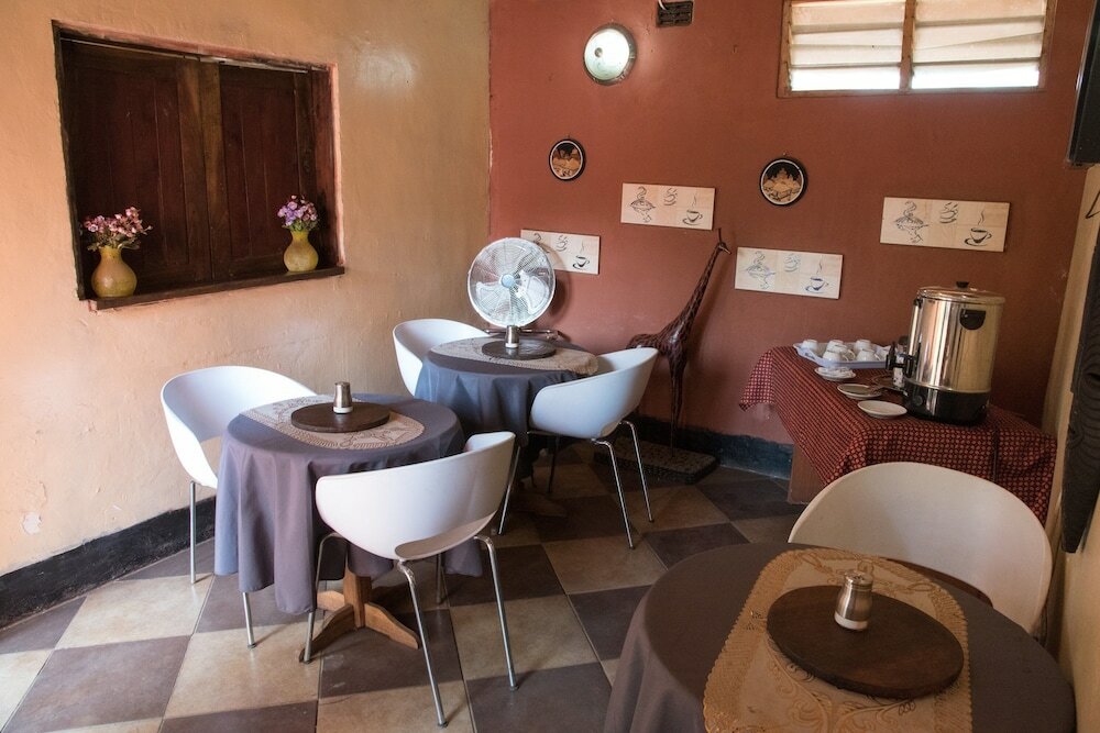 Фото Okavango Lodge