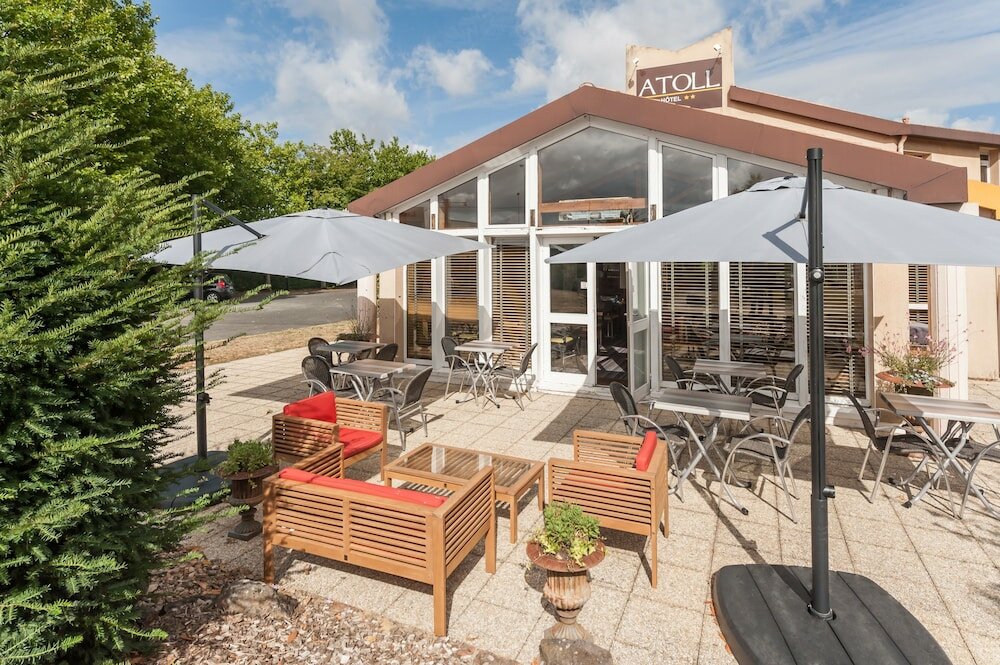 Фото отеля 2