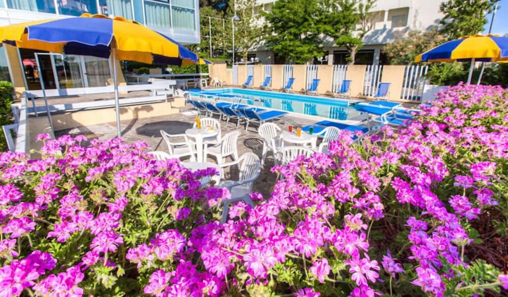 Фото Hotel Tilmar